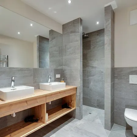 In Hollersbach Near Lift, Cleaning Included Holiday home *